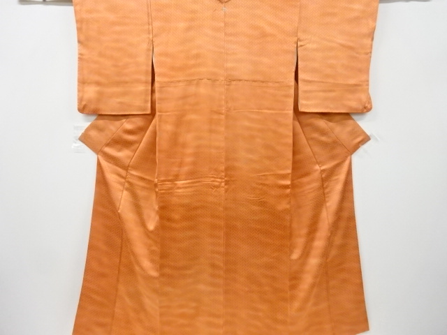 リサイクル　暈し一つ紋色無地着物